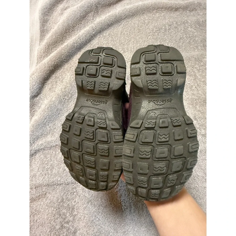 Essensole Quechua Size 27 10.5 US Waterproof Snow Boots Girl Purple Slip On